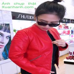 Áo khoác Vero Moda chất liệu da cao cấp, màu đỏ tươi tắn, trẻ trung.