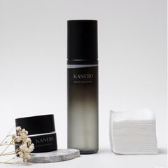 Nước hoa hồng Kanebo GKC Radiant Skin Refiner cân bằng, tái tạo da, 200ml