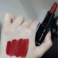 Son Shu Rouge Unlimited Kinu Matte lì mịn, #RD188 - đỏ cổ điển thời thượng, quý phái.