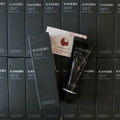 Kem chống nắng Kanebo GKC Skin Protector SPF50 bảo vệ tốt, lên da rất đẹp 60ml.