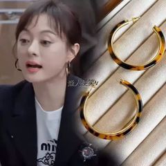 Set 4 kiểu hoa tai H&M dáng tròn da phong cách, dễ mix