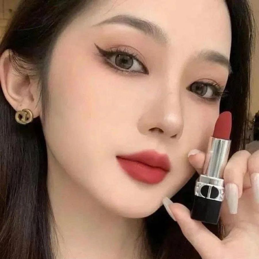 Son Dior Rouge Velvet nhung mịn lì, lâu trôi, #720 - hồng gỗ cuốn hút (NEW)