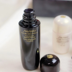 Nước hoa hồng Shiseido Future Concentrated cân bằng ẩm, trẻ hóa da, 74ml
