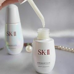 Tinh chất SKII Genoptics Spot Essence trị thâm sạm nám, sáng đều màu da - 50ml (new)