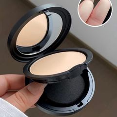 Phấn phủ Mac Studio Fix Powder Plus che phủ, mịn, kiềm dầu, #NC20 tự nhiên (New)
