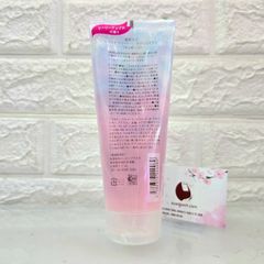 Tắm tẩy tế bào chết Tokyo Love Whitone Body Scrub thảo dược thiên nhiên.