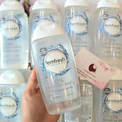 Dung dịch vệ sinh phụ nữ Femfresh 0% Sensitive Intimate Wash cao cấp cho da nhạy cảm, 250ml