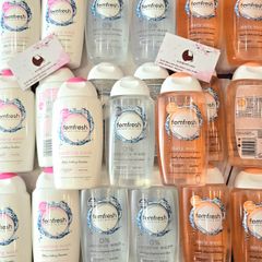 Dung dịch vệ sinh phụ nữ Femfresh Daily Wash cao cấp kháng khuẩn và khử mùi, 250ml