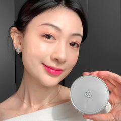 Cushion The Whoo Radiant White Moisture dưỡng sáng và cover căng mượt da - TẶNG 2 lõi