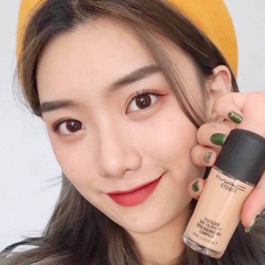 Kem nền Mac Studio Fix Fluid SPF15 lì mịn, che phủ, kìm dầu tốt #NC25 trung bình sáng (New)