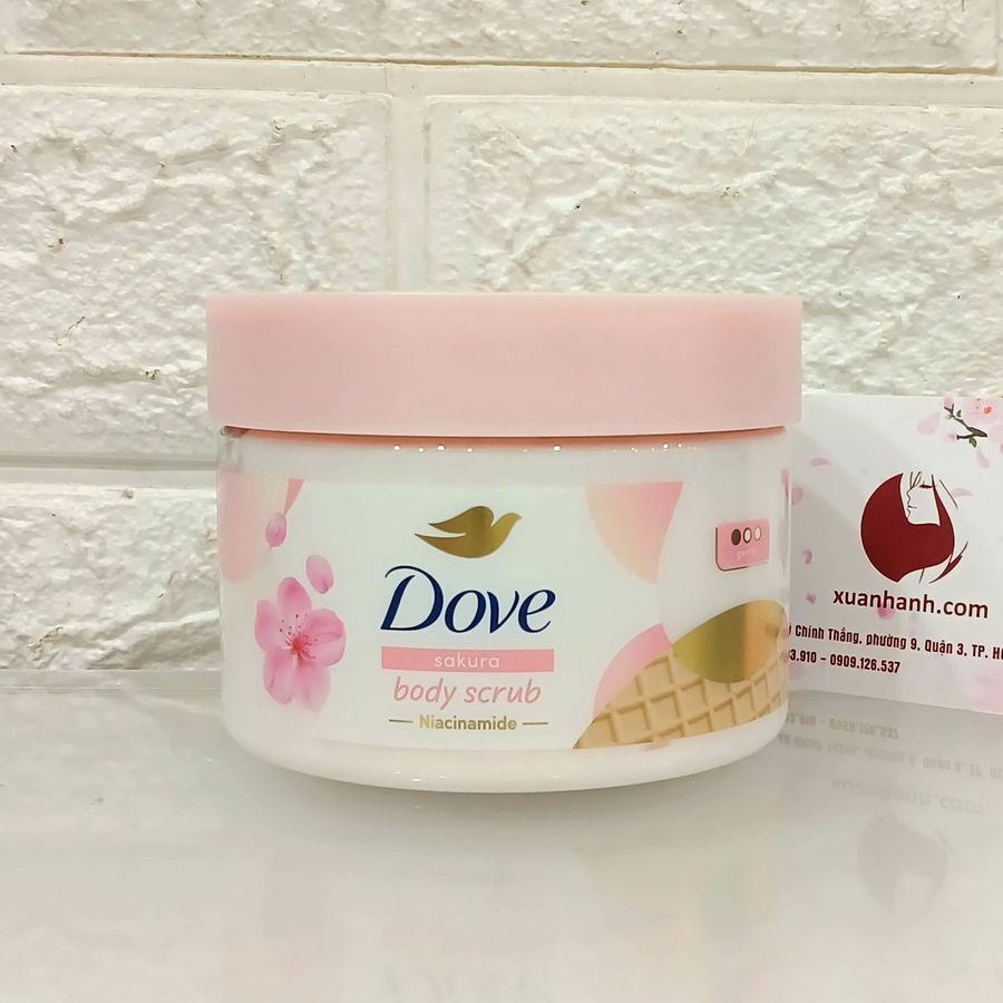 Tẩy tế bào chết Dove Sakura dạng kem mịn, sạch da cùng hương hoa ngọt dịu, 280g