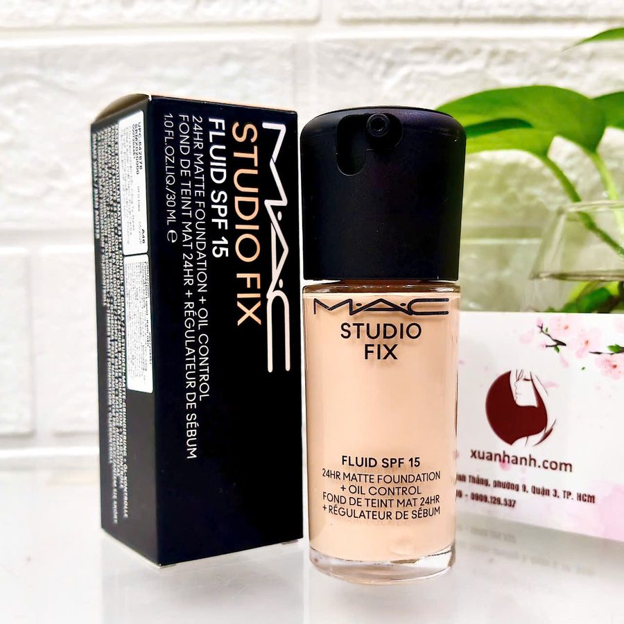 Kem nền Mac Studio Fix Fluid SPF15 lì mịn, che phủ, kìm dầu tốt #NC20 tự nhiên (New)