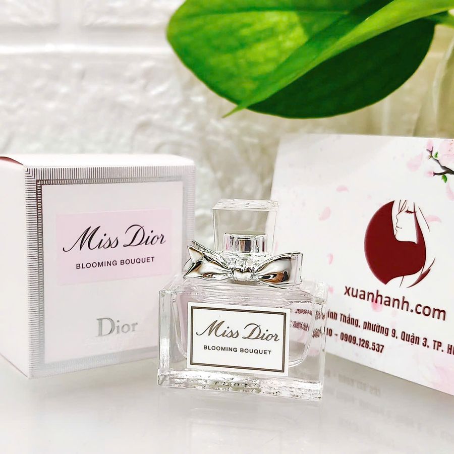 Nước hoa Dior Miss Dior Blooming Bouquet tươi trẻ và lãng mạn - EDT, 5ml.