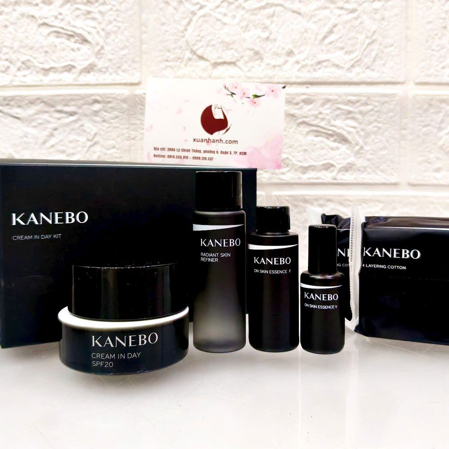 Set kem dưỡng ngày Kanebo GKC In Day SPF20 dưỡng ẩm, mền mịn và căng mọng da (New)