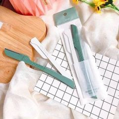 Cặp dao tỉa mày TFS Eyebrow Trimmer 2p gọn nhẹ, dễ sử dụng