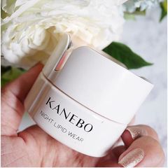 Kem dưỡng đêm Kanebo GKC Night Lipid Wear dưỡng ẩm chống lão hóa và phục hồi da.