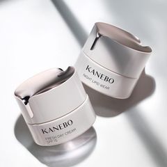 Kem dưỡng đêm Kanebo GKC Night Lipid Wear dưỡng ẩm chống lão hóa và phục hồi da.