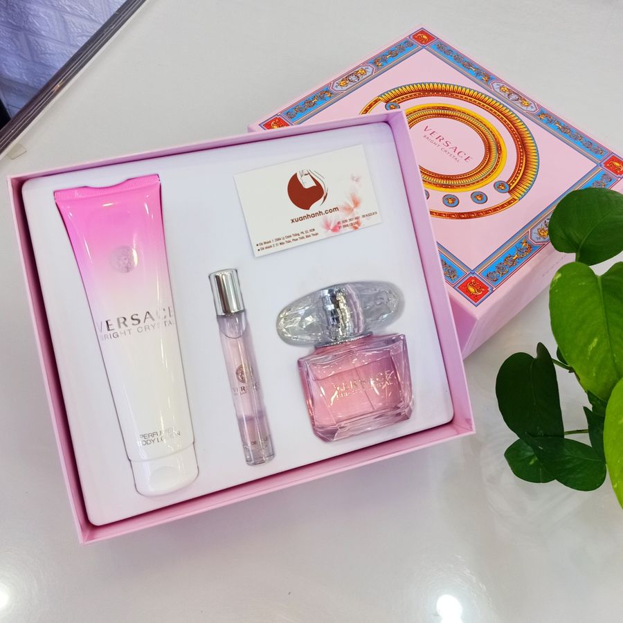 Tách set nước hoa Versace Bright Crystal nữ tính, quyến rũ và thanh khiết
