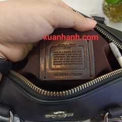 Túi Coach Signature Mini Bennett Crossbody Satchel dạng trống, cổ điển, đen hoa