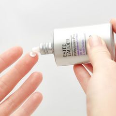 Kem chống nắng Estee Lauder Perfectionist Pro UV SPF45 dạng sữa 30ml - TẶNG 1 SERUM ESTEE ANR 7ML