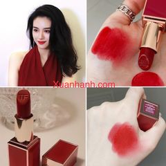 Son Tom Ford Lip Color dòng son thượng hạng, #16 Scarlet Rouge - đỏ thuần sang trọng.