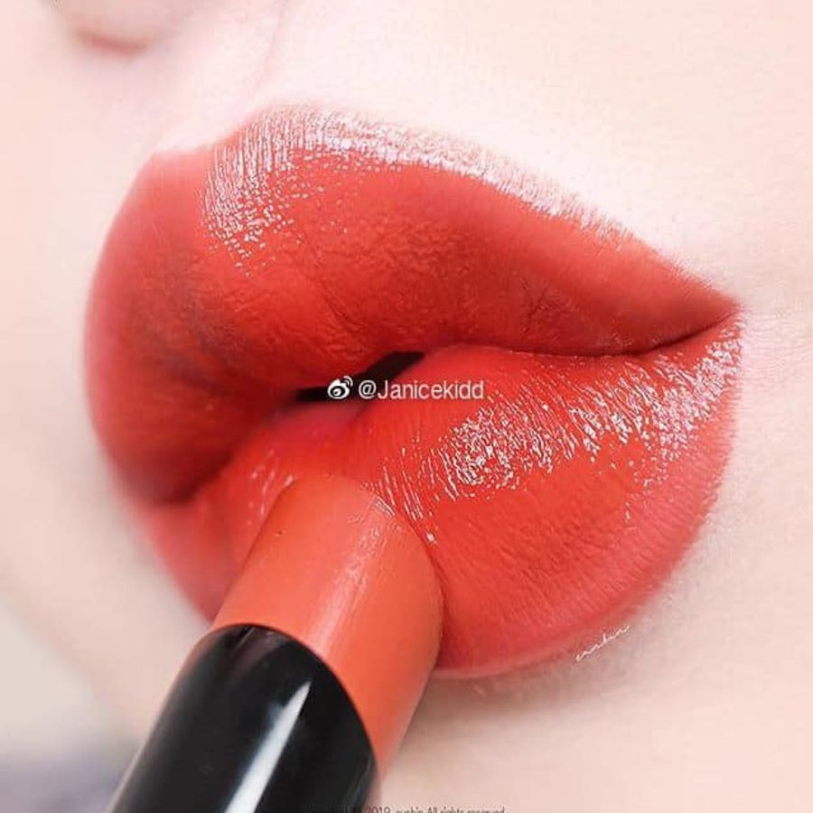 Son Bobbi Brown Luxe Shine Intense bán lì, mềm lâu trôi, #Wild Poppy cam đỏ tươi trẻ, năng động 
