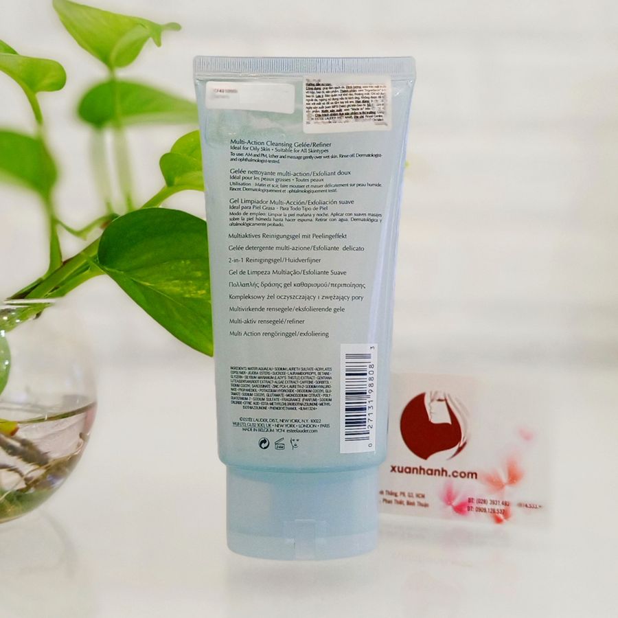 Sữa rửa mặt Estee Lauder Perfectly Clean với hạt Jojoba lý tưởng cho da dầu, mụn cám