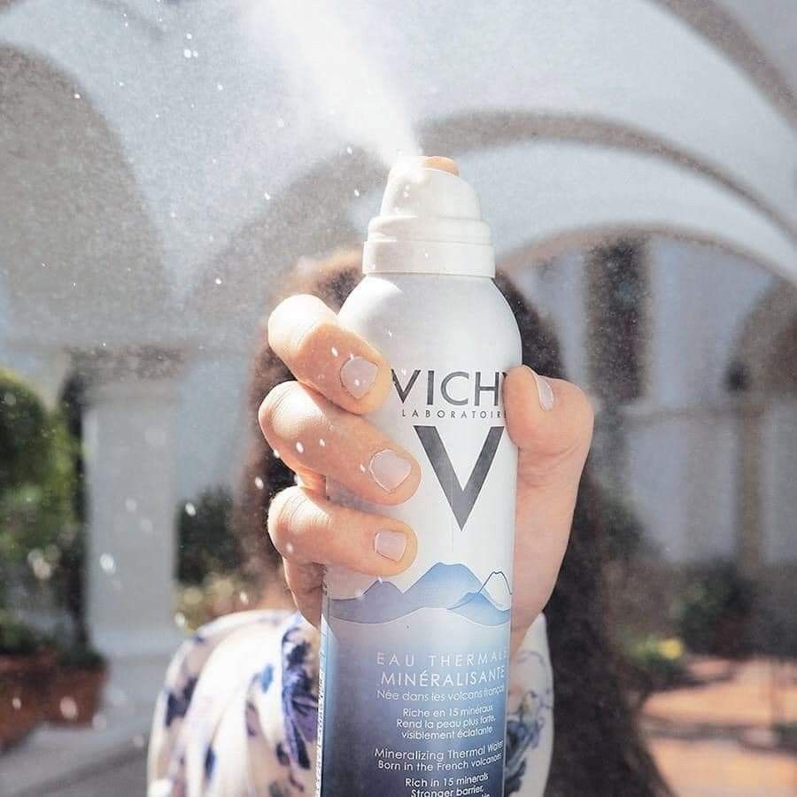 Xịt khoáng Vichy Eau Thermale Spa Water dịu da, cân bằng ẩm, chống oxy hóa 150g