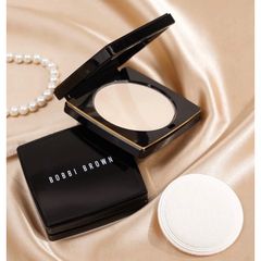 Phấn phủ Bobbi Brown Sheer Finish Pressed Powder siêu mịn và che phủ tốt, #1 Pale Yellow (New)