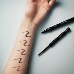 Chì vẽ mắt Kanebo Kate Super Sharp Liner nét mảnh tự nhiên, không lem trôi (New)