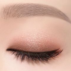 Phấn mắt Kanebo GKC Mono Eye Shadow mịn đẹp,# 03 Smoky Beige tone nâu Tây cuốn hút (THANH LÝ)