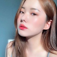 Phấn phủ Chanel Les Beiges che phủ mỏng nhẹ, kiềm dầu và tươi trẻ tự nhiên (unbox)