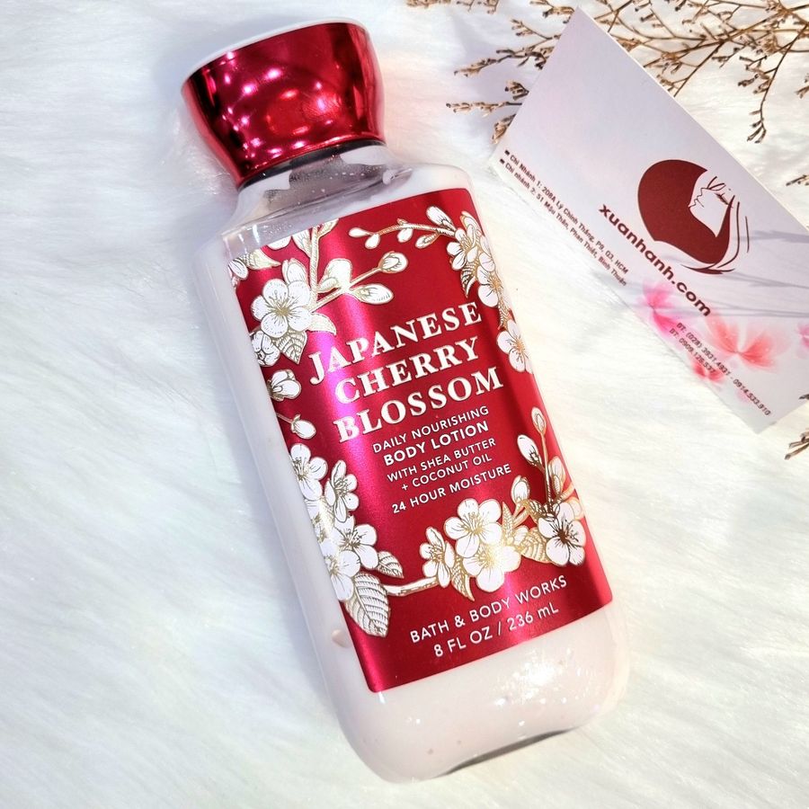 Sữa dưỡng thể Bath & Body Works Japanese Cherry mềm mịn, thơm ngọt ngào, nữ tính.
