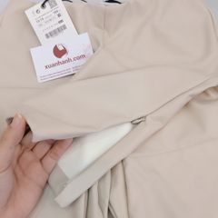 Quần legging da ZARA trơn, đơn giản, dễ phối, màu kem sang trọng