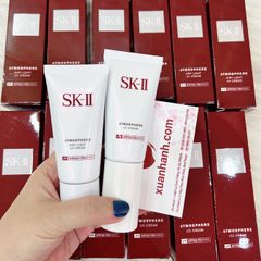 CC SKII Atmosphere CC Cream 5in1 bảo vệ tối da, đều sắc màu và rạng rỡ da.