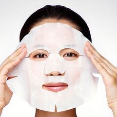 Mặt nạ SKII Facial Treatment Mask phục hồi sâu, dưỡng tái tạo toàn diện làn da.