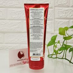 Kem dưỡng thể Bath & Body Works Japanese Cherry mềm mịn và thơm ngọt ngào, nữ tính.