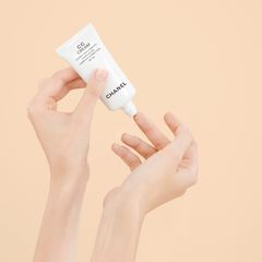CC cream Chanel Complete Correction SPF50 trang điểm sáng đều màu da #20 Beige, 30ml (unbox)
