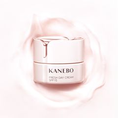 Kem dưỡng ngày Kanebo GKC Fresh Day Cream SPF15 tươi trẻ và căng mọng da