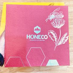 Hộp quà tặng Yêu Thương từ Honeco gồm mật ong nguyên sáp và phấn hoa