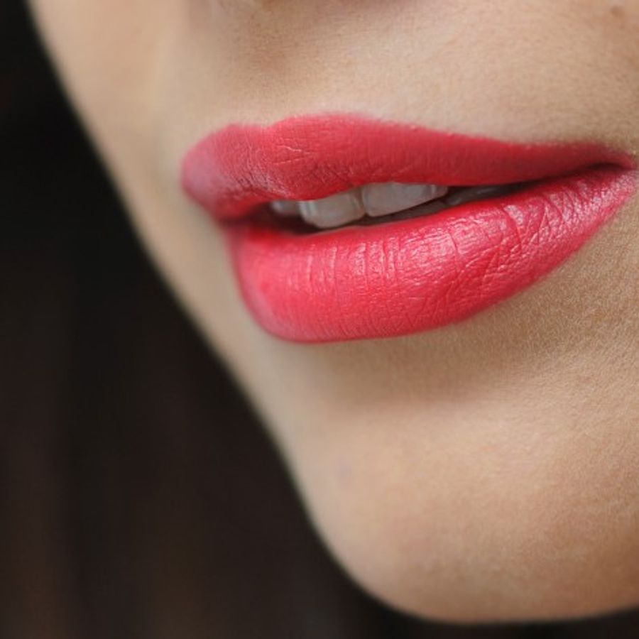 Son Chanel Rouge Allure mềm môi, lên màu tốt, bám màu #179 hồng xinh (unbox)