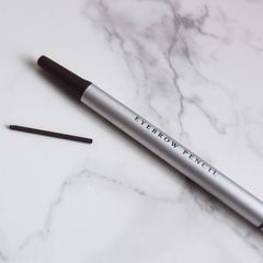 Chì kẻ mày Daiso Eyebrown Pencil đầu mảnh, bám lâu, nâu đậm # Dark Brown