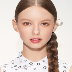 Son Shu Uemura Laque Supreme CR02 mướt, bám màu, lên màu tốt, mini