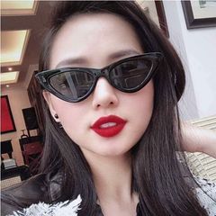 Son MAC Retro Matte Lipstick lì mịn, giữ màu tốt, #707 Ruby Woo đỏ Ruby cuốn hút. (THANH LÝ)