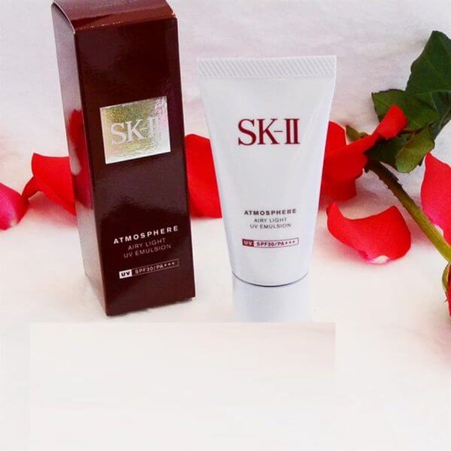 Sữa dưỡng chống nắng SK-II ATMosphere Airy Light UV Emulsion SPF30/PA+++ (New)