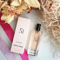Nước hoa nữ Giorgio Armaini Sì EDP tinh tế, gợi cảm, sang trọng 15ml (spray)