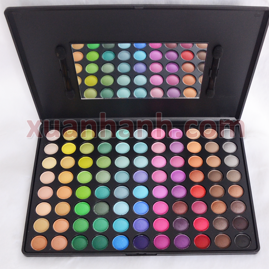 Bảng màu mắt Coastal Scents 88 Original Palette màu matte với tầm 10 màu có nhũ nhẹ.