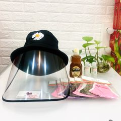 Combo bảo vệ sức khỏe thiết yếu cho mọi cá nhân trong mùa dịch.