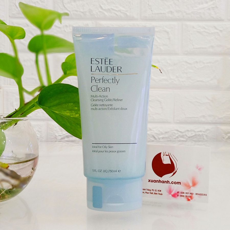 Sữa rửa mặt Estee Lauder Perfectly Clean với hạt Jojoba lý tưởng cho da dầu, mụn cám