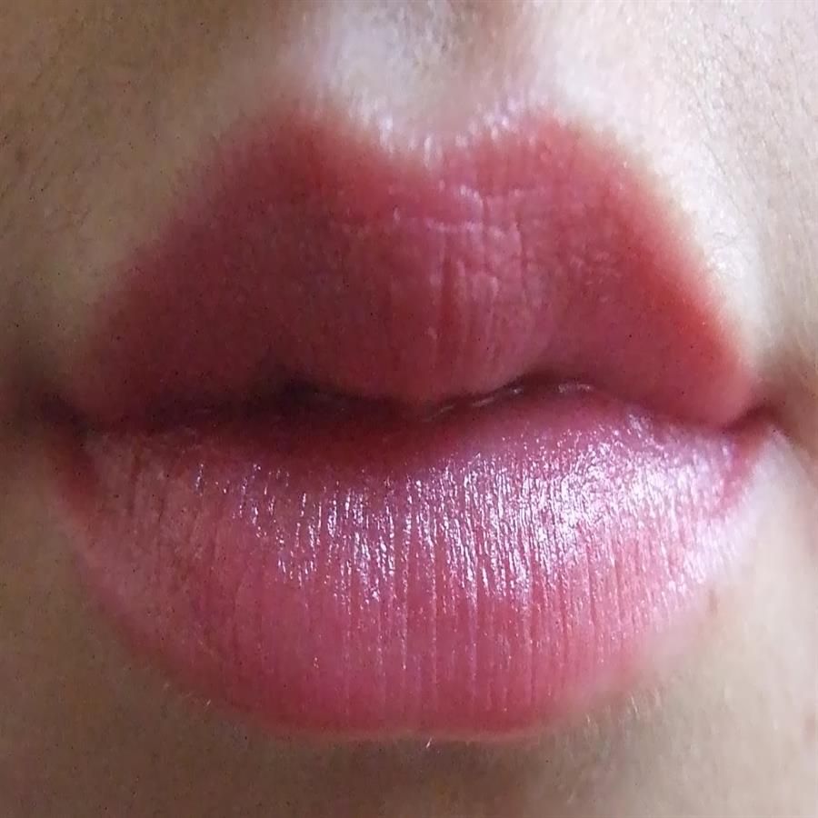 Son hồng nude, nhũ nhẹ rất Tây và trẻ Estee Lauder Pink Parfait